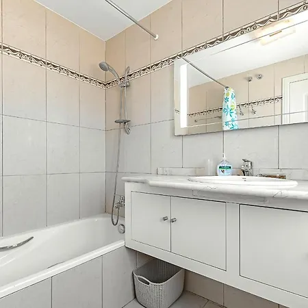 New Townhouse In El Duque Joyas Дом отдыха Адехе