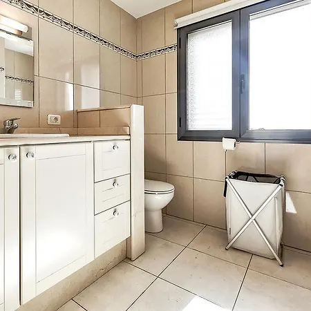 New Townhouse In El Duque Joyas Дом отдыха *