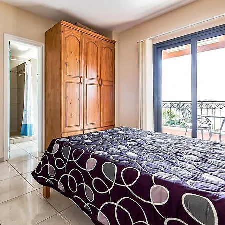 New Townhouse In El Duque Joyas Dom wakacyjny *