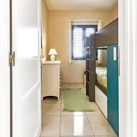 Dom wakacyjny New Townhouse In El Duque Joyas *