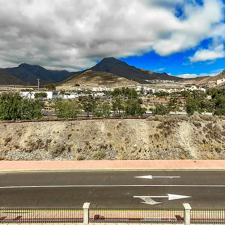 New Townhouse In El Duque Joyas Адехе