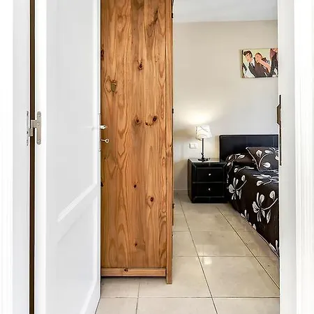 New Townhouse In El Duque Joyas Дом отдыха *