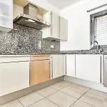 New Townhouse In El Duque Joyas * 아데제