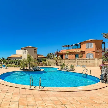 New Townhouse In El Duque Joyas Costa Adeje (Tenerife)