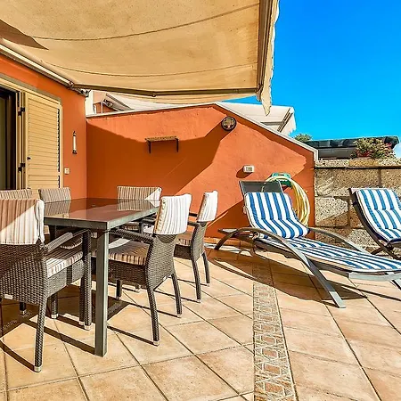 New Townhouse In El Duque Joyas بيت للعطل *