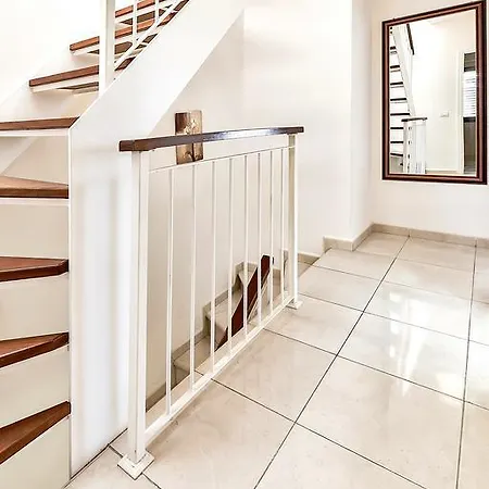 New Townhouse In El Duque Joyas * Адехе