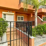 New Townhouse In El Duque Joyas Semesterbostad *