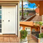 New Townhouse In El Duque Joyas Semesterbostad *