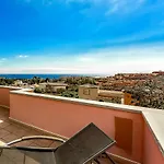 New Townhouse In El Duque Joyas Semesterbostad *