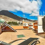 Semesterbostad New Townhouse In El Duque Joyas *