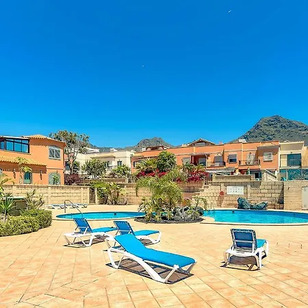 Semesterbostad New Townhouse In El Duque Joyas