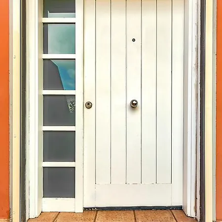 New Townhouse In El Duque Joyas Nyaraló