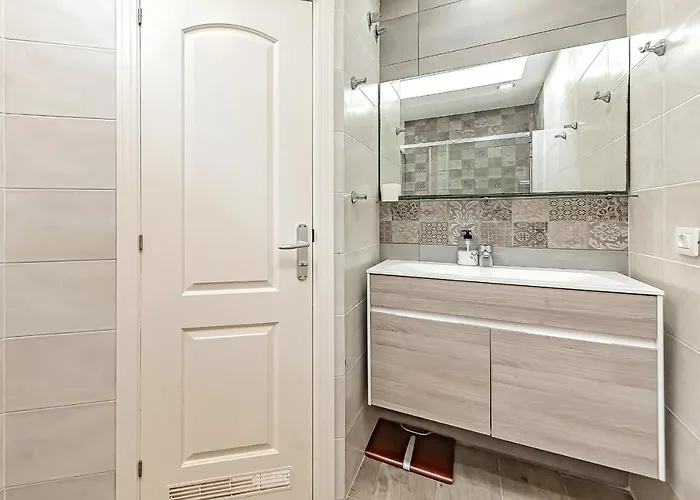 Будинок відпочинку New Townhouse In El Duque Joyas