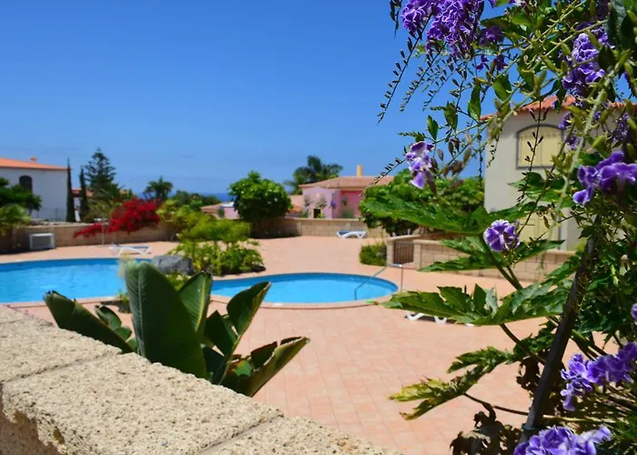 New Townhouse In El Duque Joyas